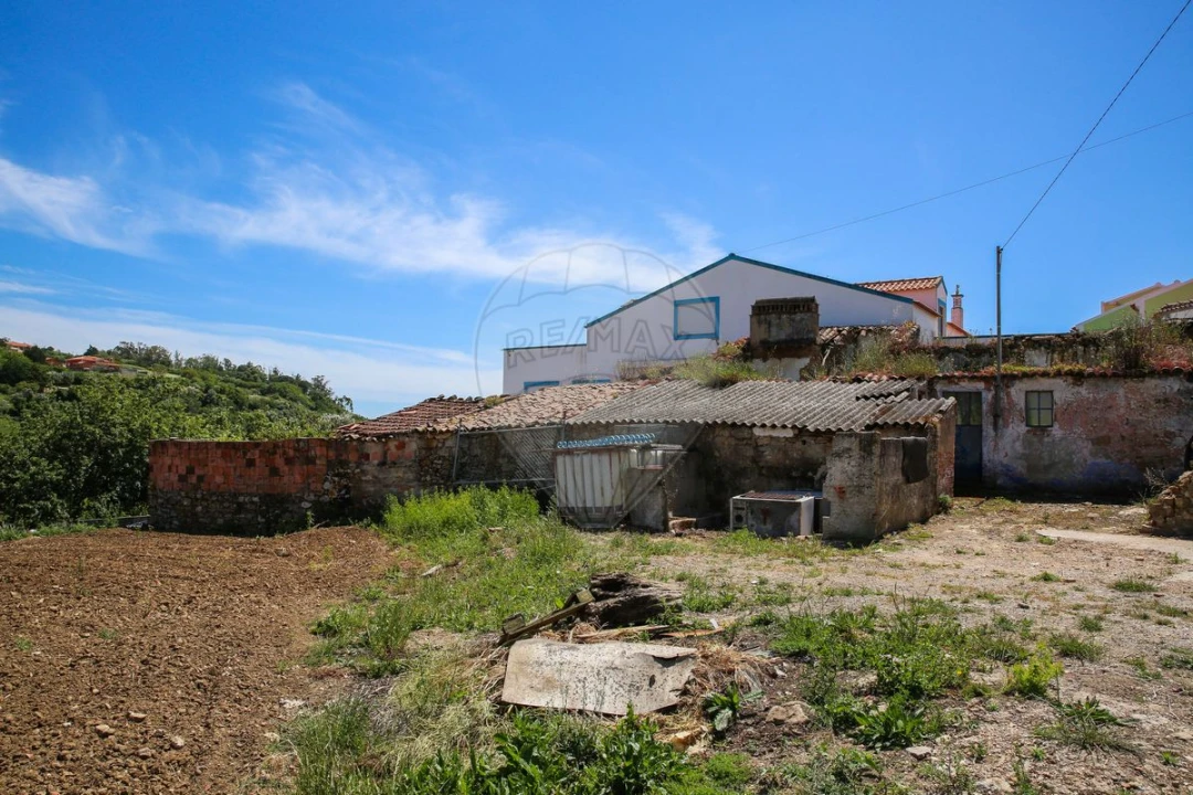 Moradia T2 para Venda em Santo Quintino Foto 7