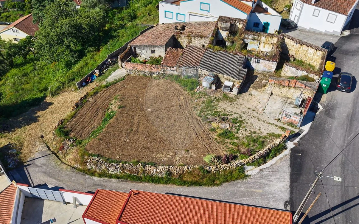 Moradia T2 para Venda em Santo Quintino Foto 22