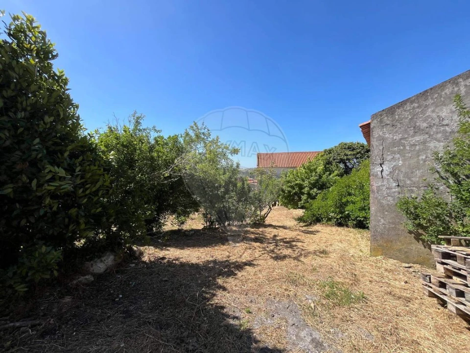 Moradia T2 para Venda em Olho Marinho Foto 2