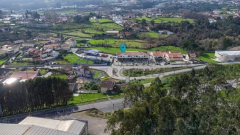 Negócio para Trespasse em Vila de Cucujães