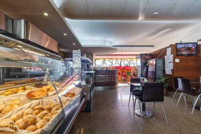 Negócio para Trespasse em Vila de Cucujães