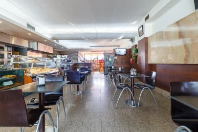 Negócio para Trespasse em Vila de Cucujães