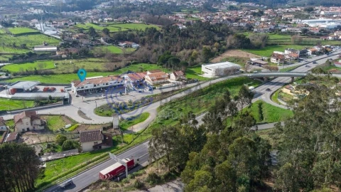 Negócio para Trespasse em Vila de Cucujães