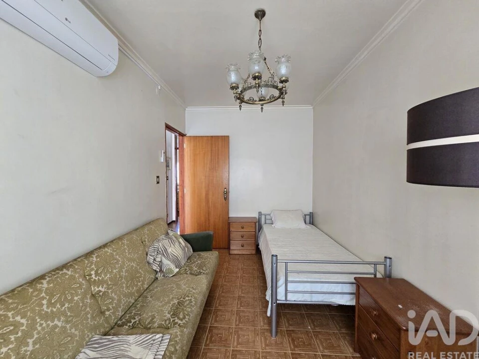 Moradia T4 para Venda em Sarzedo Foto 6