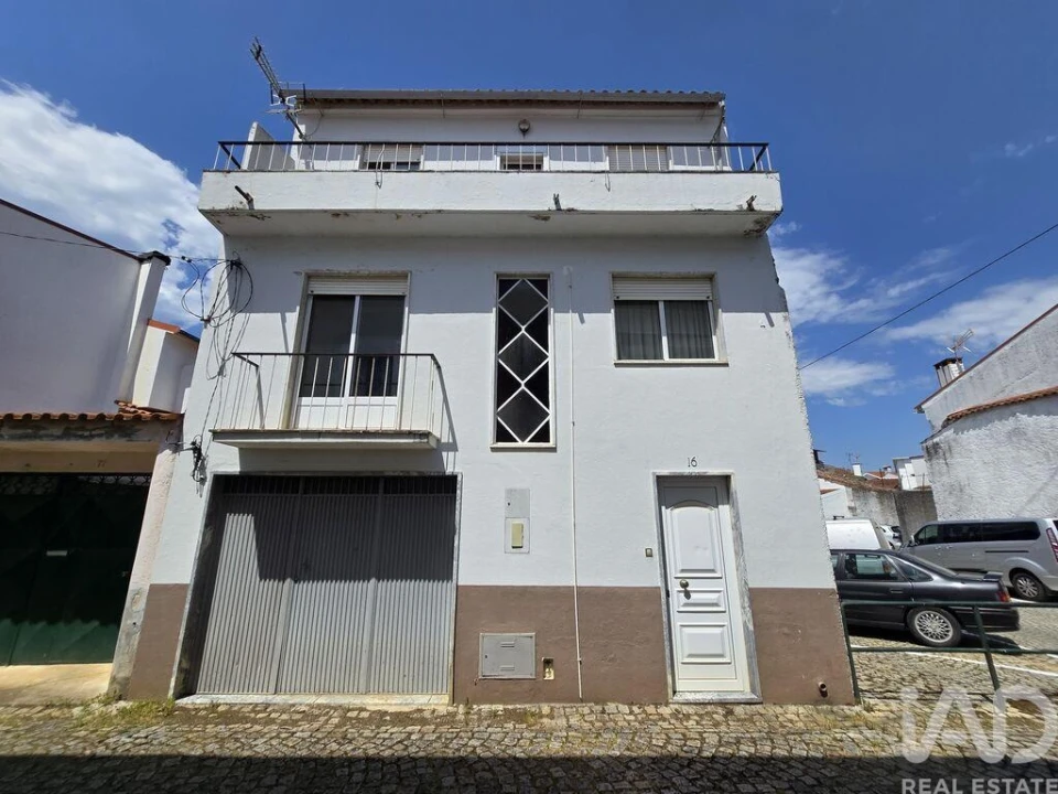 Moradia T4 para Venda em Sarzedo Foto 1