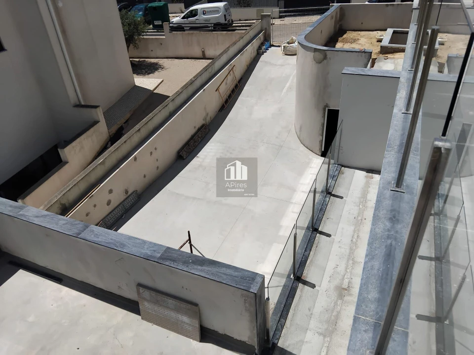Moradia T3 para Venda em Charneca de Caparica e Sobreda Foto 10