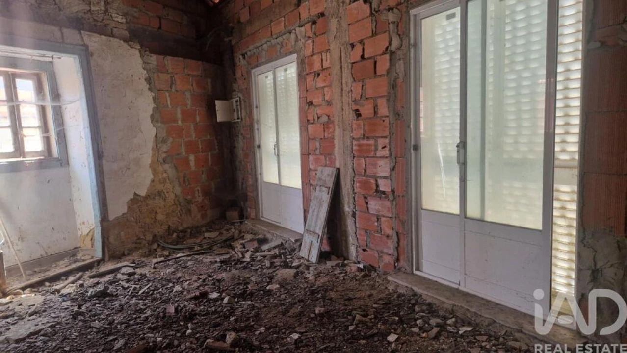 Moradia T2 para Venda em Coz, Alpedriz e Montes Foto 19