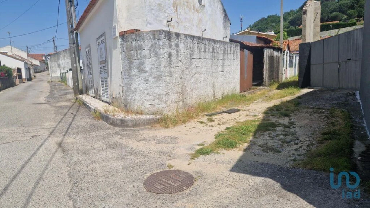 Moradia T2 para Venda em Coz, Alpedriz e Montes Foto 3