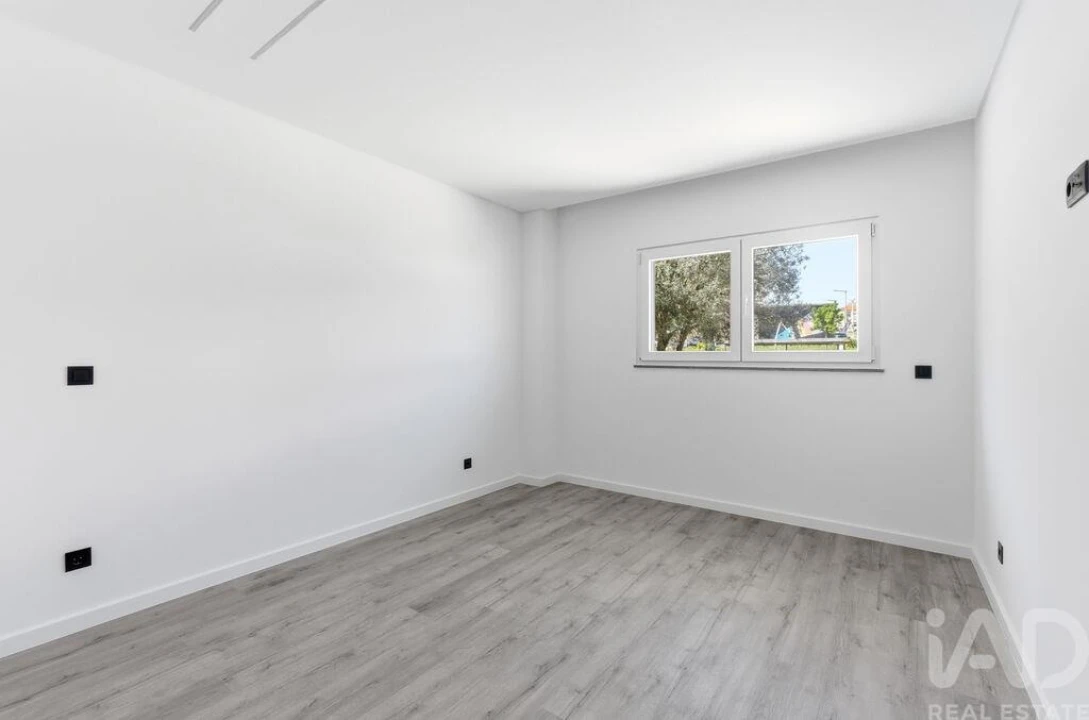 Apartamento T3 para Venda em Santa Iria de Azoia, São João da Talha e Bobadela Foto 12