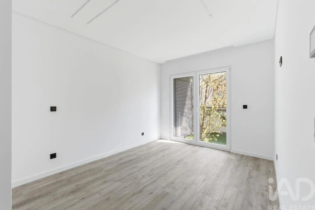 Apartamento T3 para Venda em Santa Iria de Azoia, São João da Talha e Bobadela Foto 17