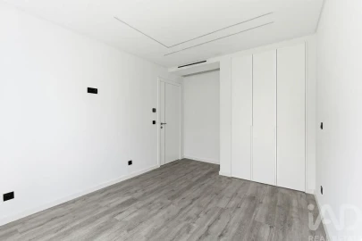 Apartamento T3 para Venda em Santa Iria de Azoia, São João da Talha e Bobadela