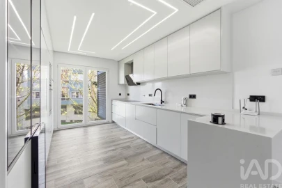 Apartamento T3 para Venda em Santa Iria de Azoia, São João da Talha e Bobadela