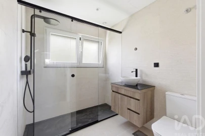 Apartamento T3 para Venda em Santa Iria de Azoia, São João da Talha e Bobadela