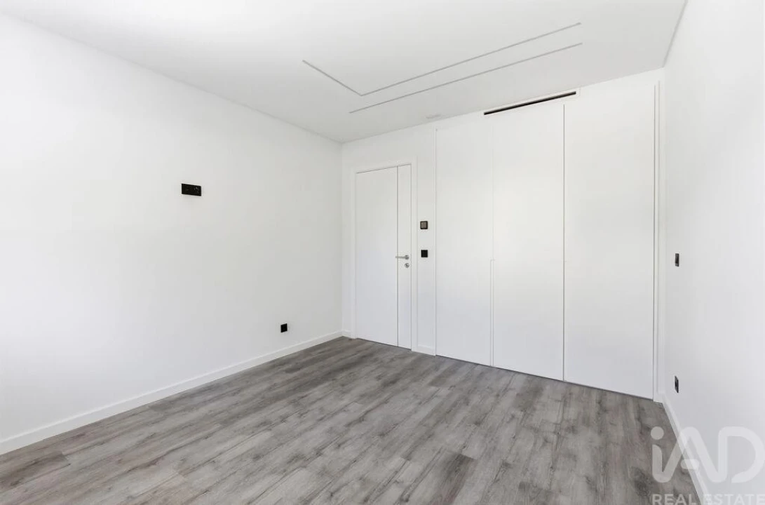 Apartamento T3 para Venda em Santa Iria de Azoia, São João da Talha e Bobadela Foto 13