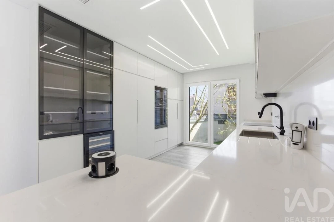 Apartamento T3 para Venda em Santa Iria de Azoia, São João da Talha e Bobadela Foto 1