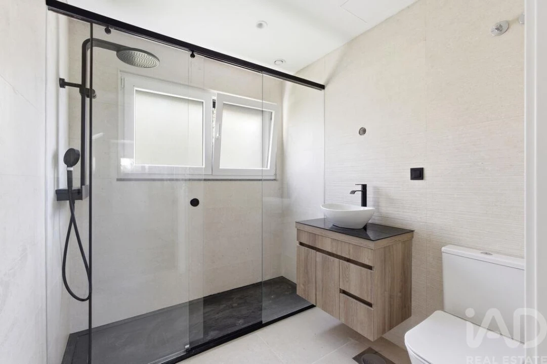 Apartamento T3 para Venda em Santa Iria de Azoia, São João da Talha e Bobadela Foto 16