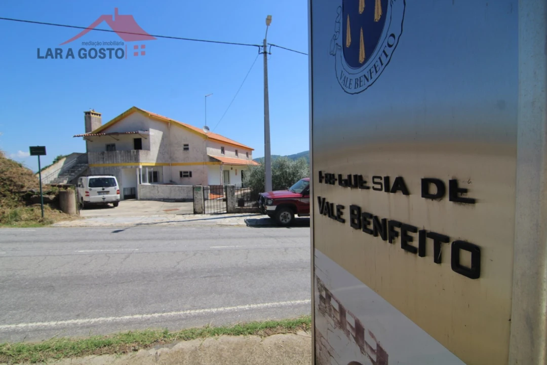 Moradia T4 para Venda em Vale Benfeito Foto 6