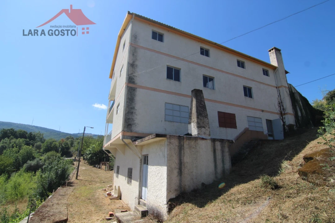 Moradia T4 para Venda em Vale Benfeito Foto 9