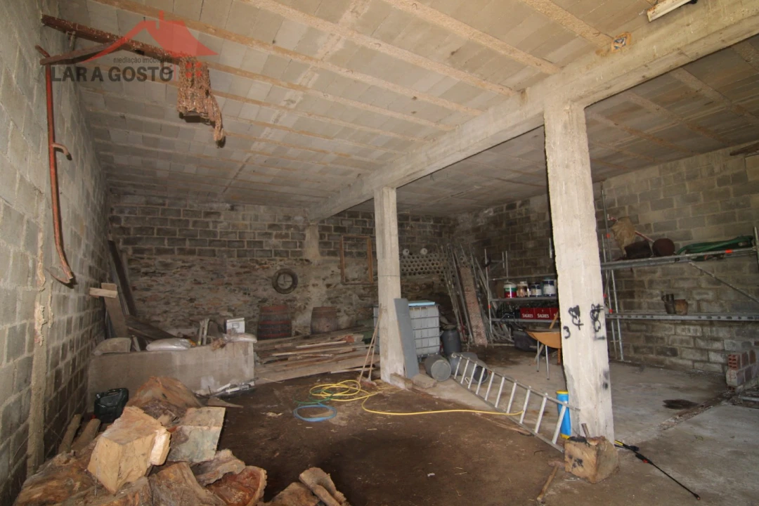 Moradia T4 para Venda em Vale Benfeito Foto 12