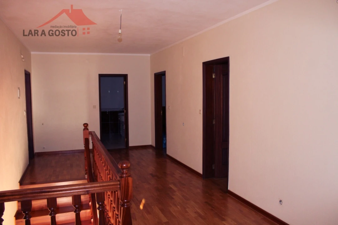 Moradia T4 para Venda em Bouça Foto 13