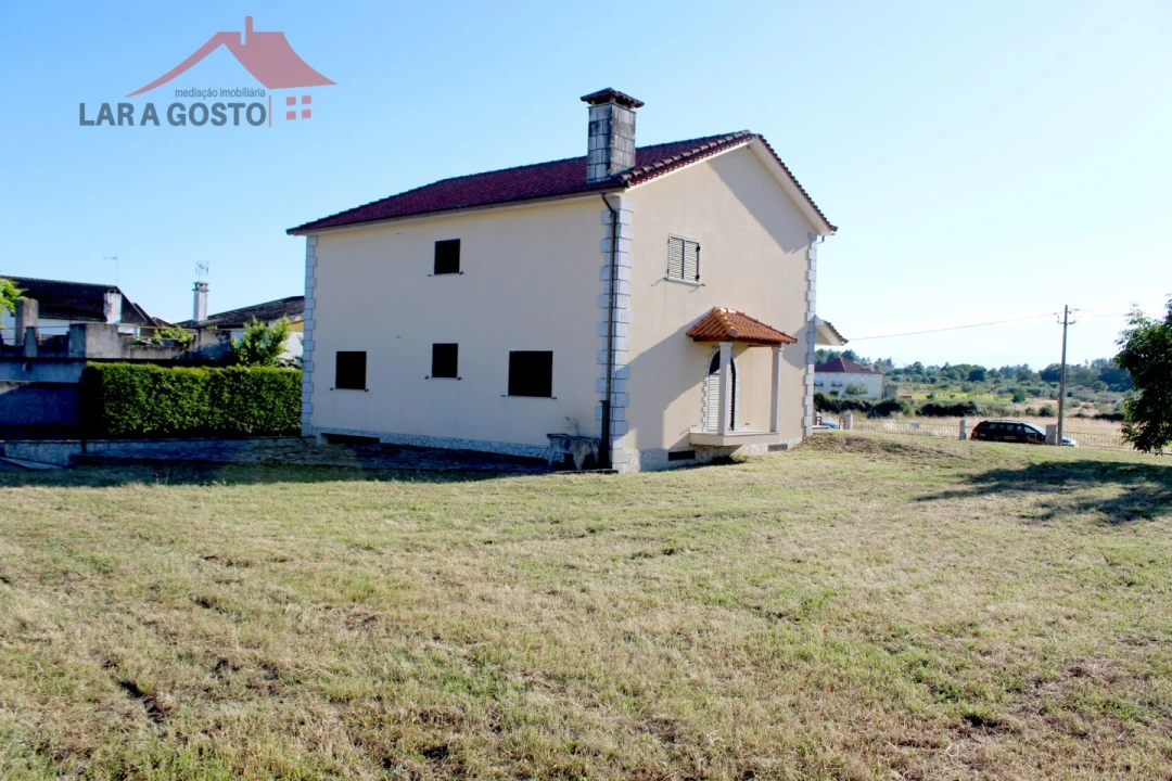 Moradia T4 para Venda em Bouça Foto 18