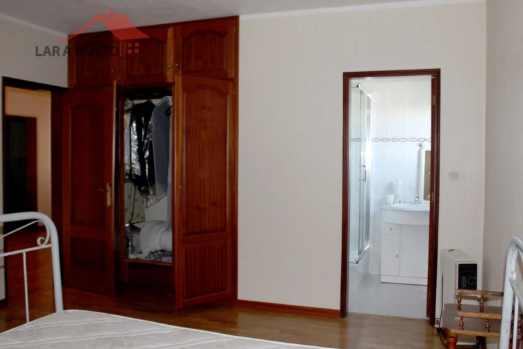 Moradia T4 para Venda em Bouça Foto 12