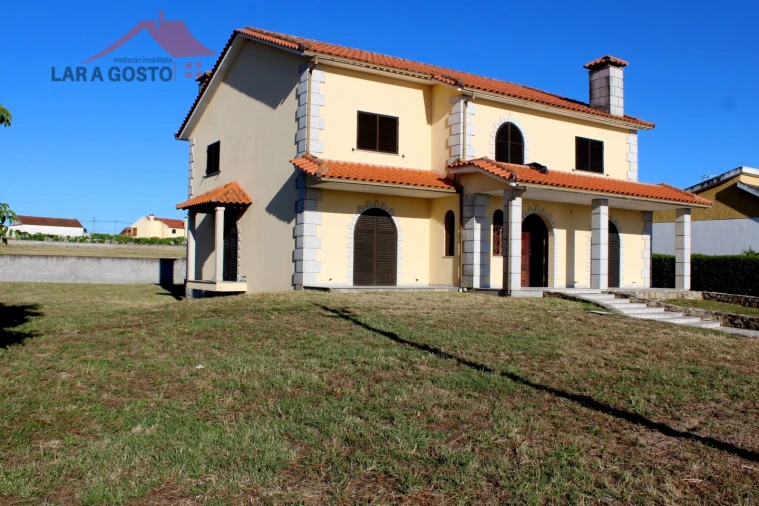 Moradia T4 para Venda em Bouça Foto 15