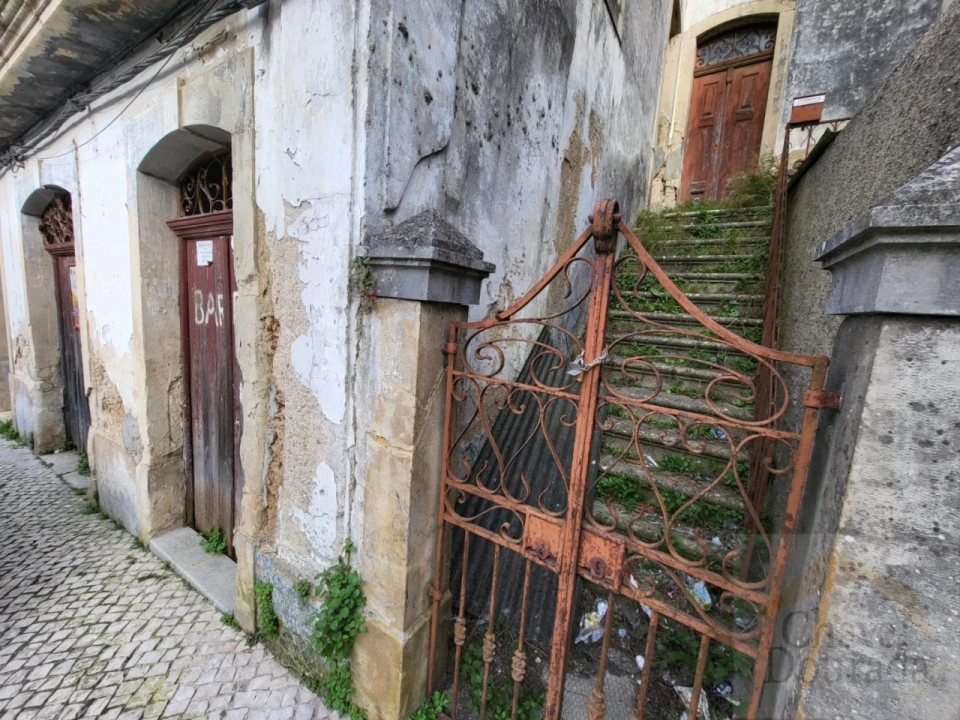 Moradia T5 para Venda em Cernache Foto 2