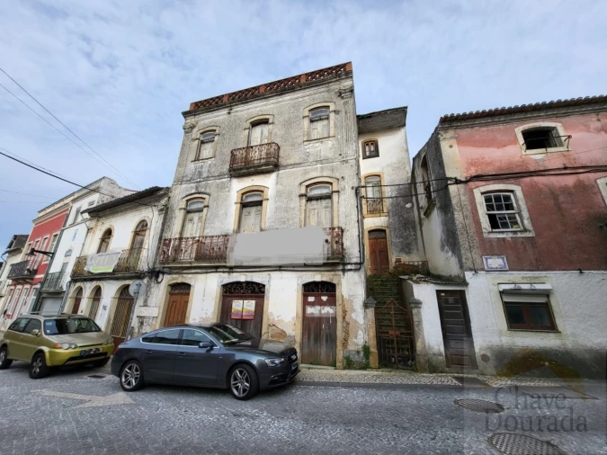 Moradia T5 para Venda em Cernache Foto 2