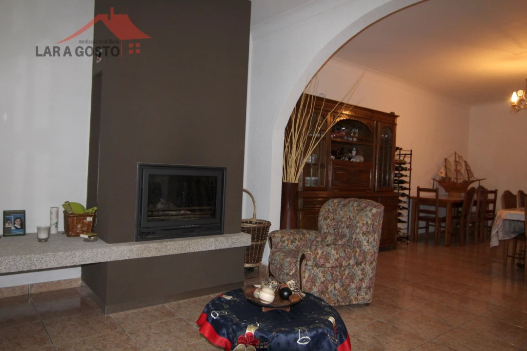 Moradia T3 para Venda em Grijo Foto 5