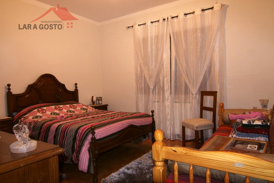 Moradia T3 para Venda em Grijo Foto 8