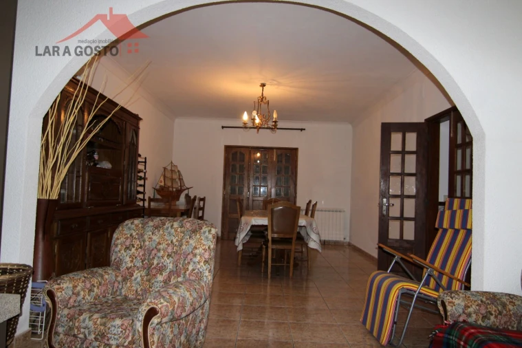 Moradia T3 para Venda em Grijo Foto 6