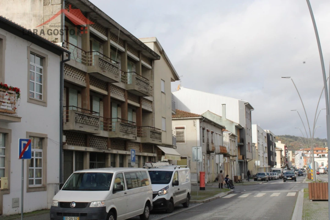 Prédio para Venda em Macedo de Cavaleiros Foto 3
