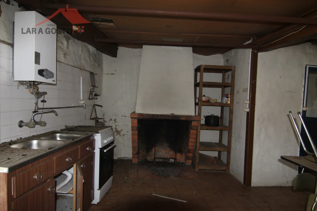 Moradia T2 para Venda em Vale Benfeito Foto 3