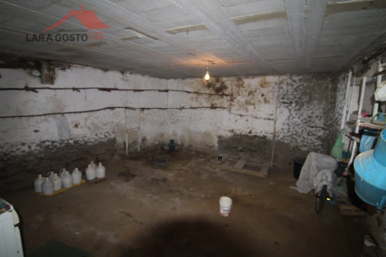 Moradia T4 para Venda em Arcas Foto 9