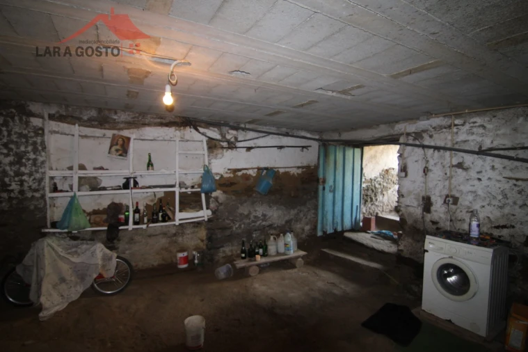 Moradia T4 para Venda em Arcas Foto 10