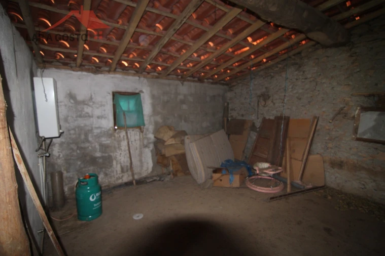 Moradia T4 para Venda em Arcas Foto 19