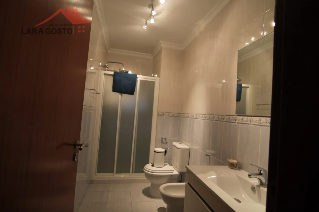 Moradia T2 para Venda em Lombo Foto 11