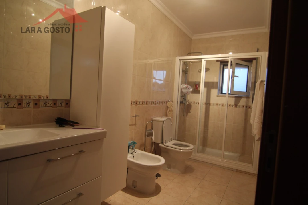 Moradia T2 para Venda em Lombo Foto 14