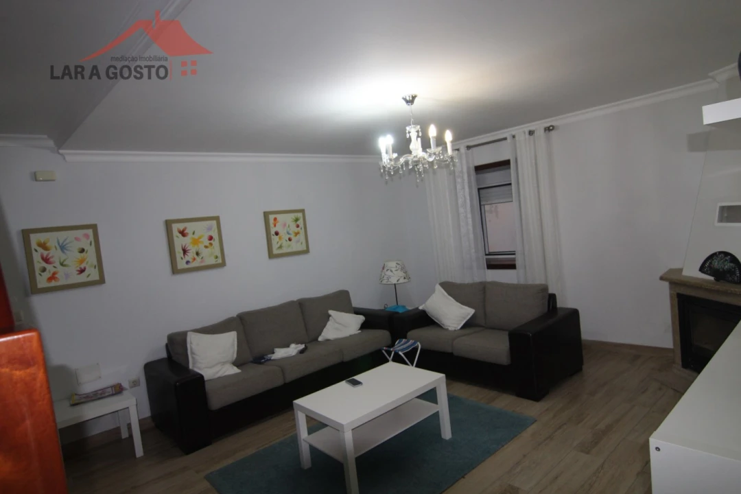 Moradia T2 para Venda em Lombo Foto 8