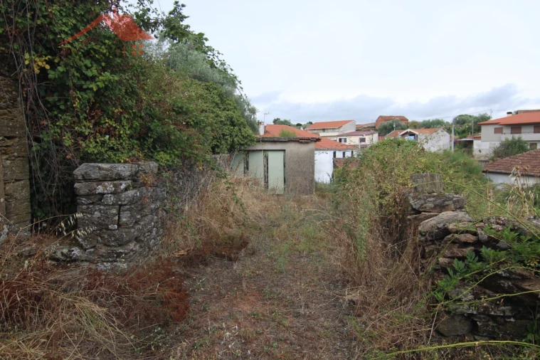 Moradia T5 para Venda em Ala e Vilarinho do Monte Foto 13