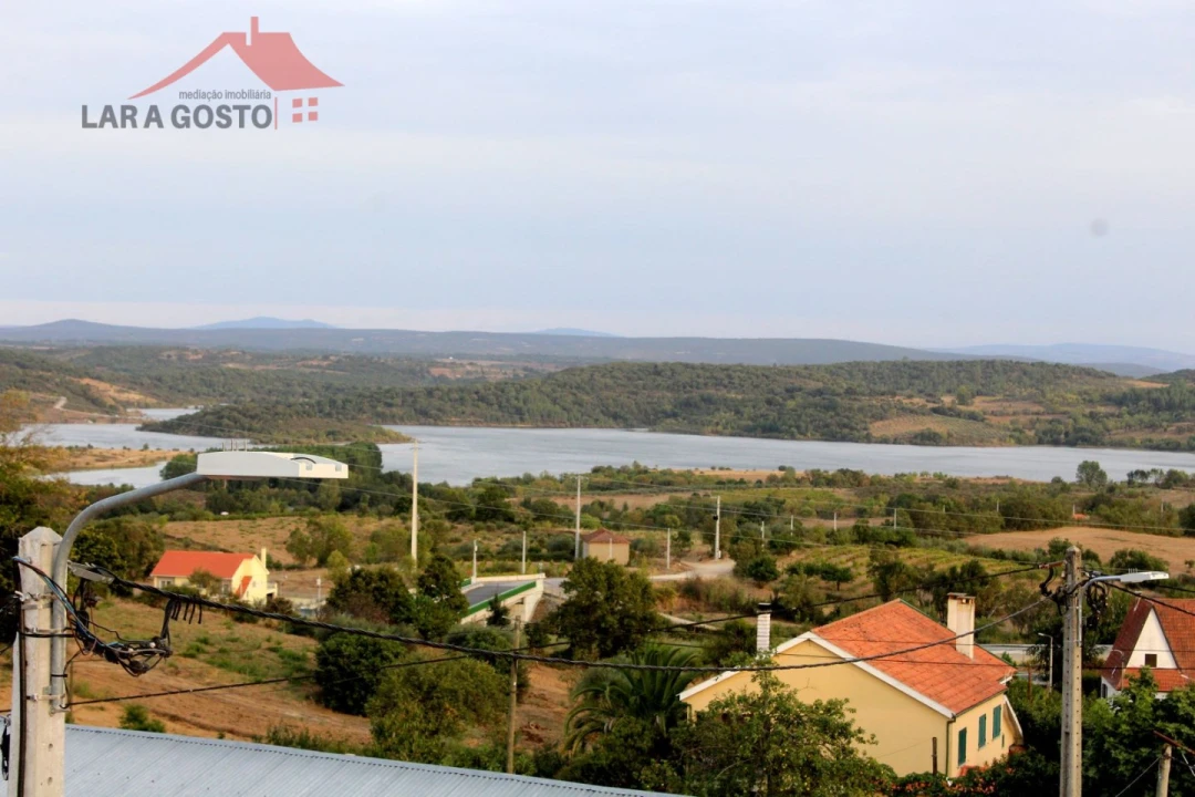 Moradia T2 para Venda em Podence e Santa Combinha Foto 1