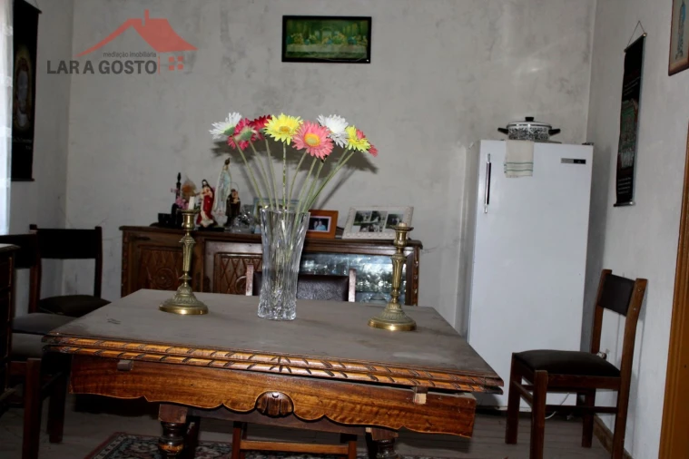 Moradia T2 para Venda em Podence e Santa Combinha Foto 3