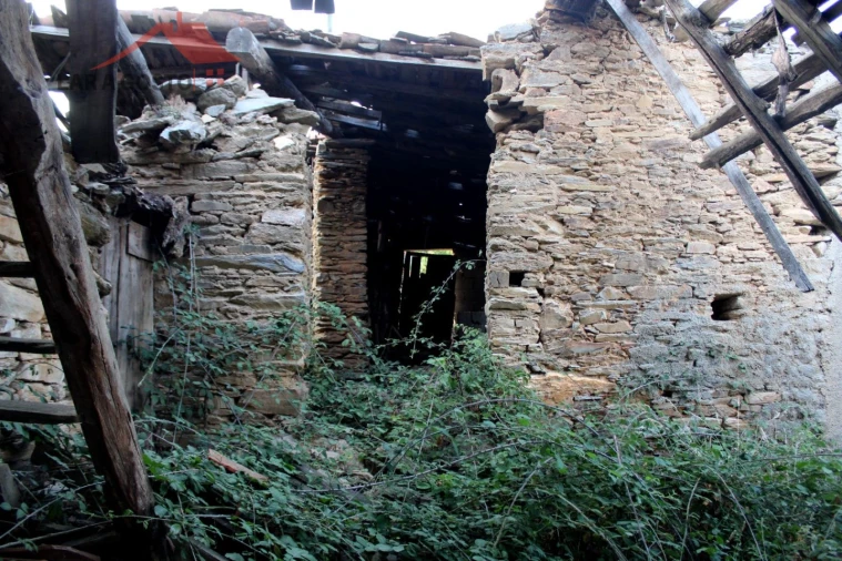 Moradia T2 para Venda em Podence e Santa Combinha Foto 10