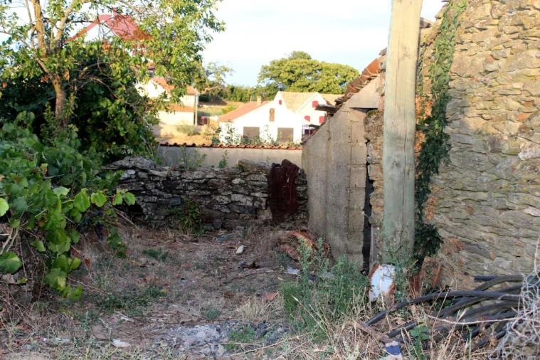 Moradia T2 para Venda em Podence e Santa Combinha Foto 11