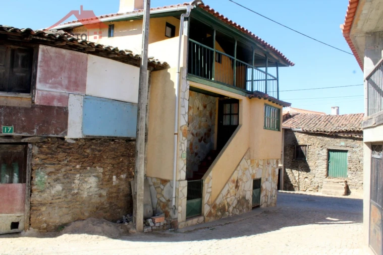 Moradia T4 para Venda em Castelãos e Vilar do Monte Foto 2