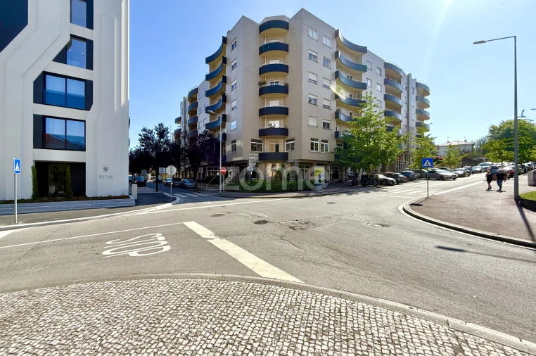 Apartamento T4 para Venda em Vila Nova de Famalicão e Calendário Foto 3