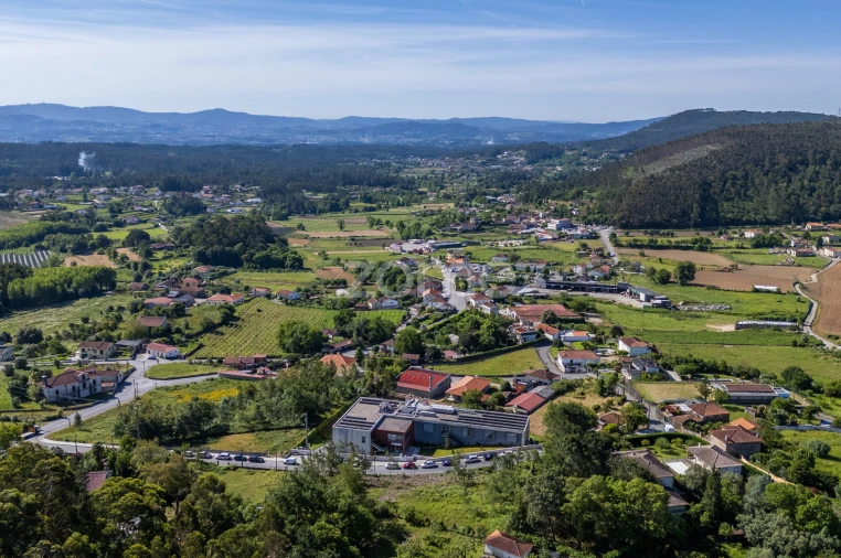 Terreno para Venda em Escariz (São Mamede) e Escariz (São Martinho) Foto 3