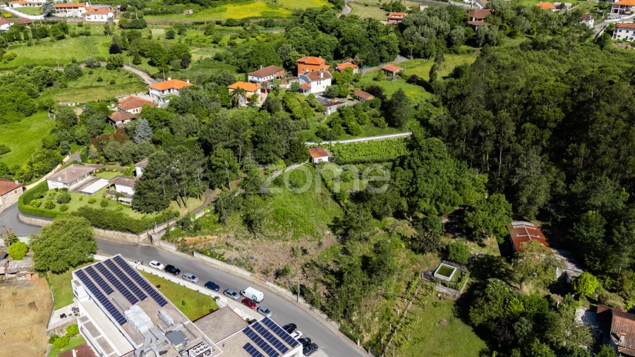Terreno para Venda em Escariz (São Mamede) e Escariz (São Martinho)