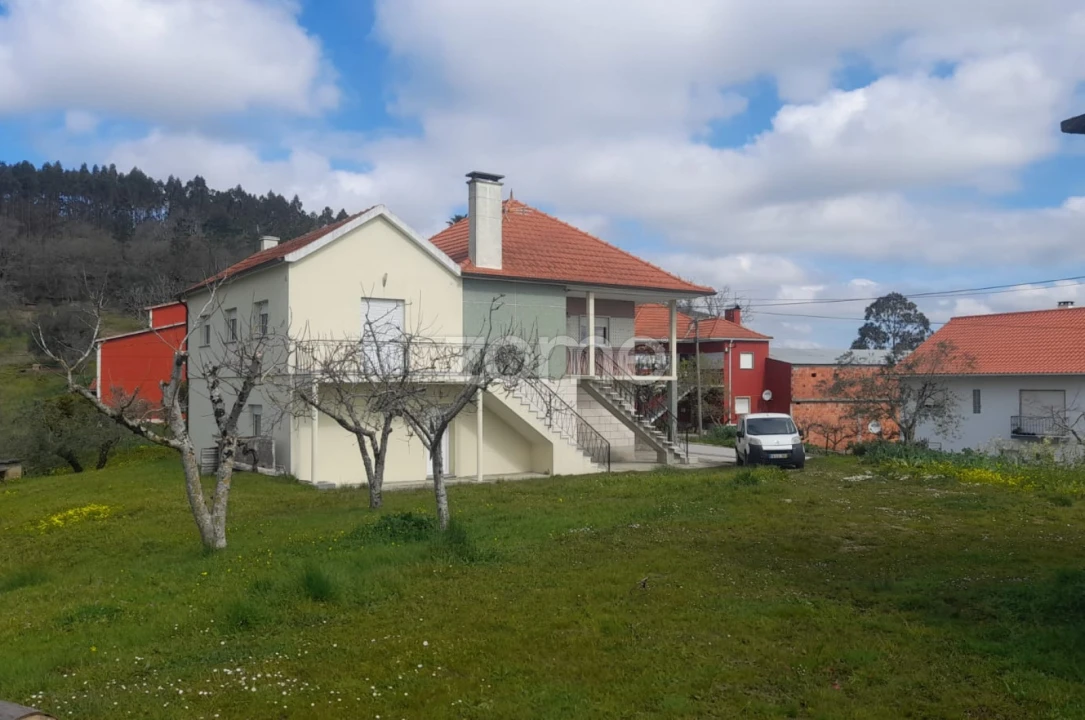 Moradia T3 para Venda em Vermoil Foto 18